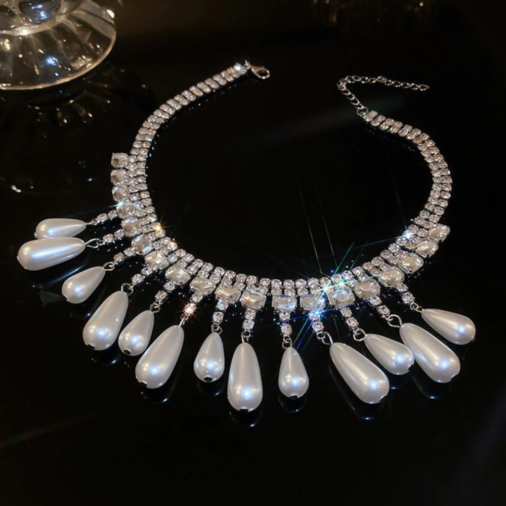 Gorgeous Pearl Choker Necklace - Picture 4 of 5